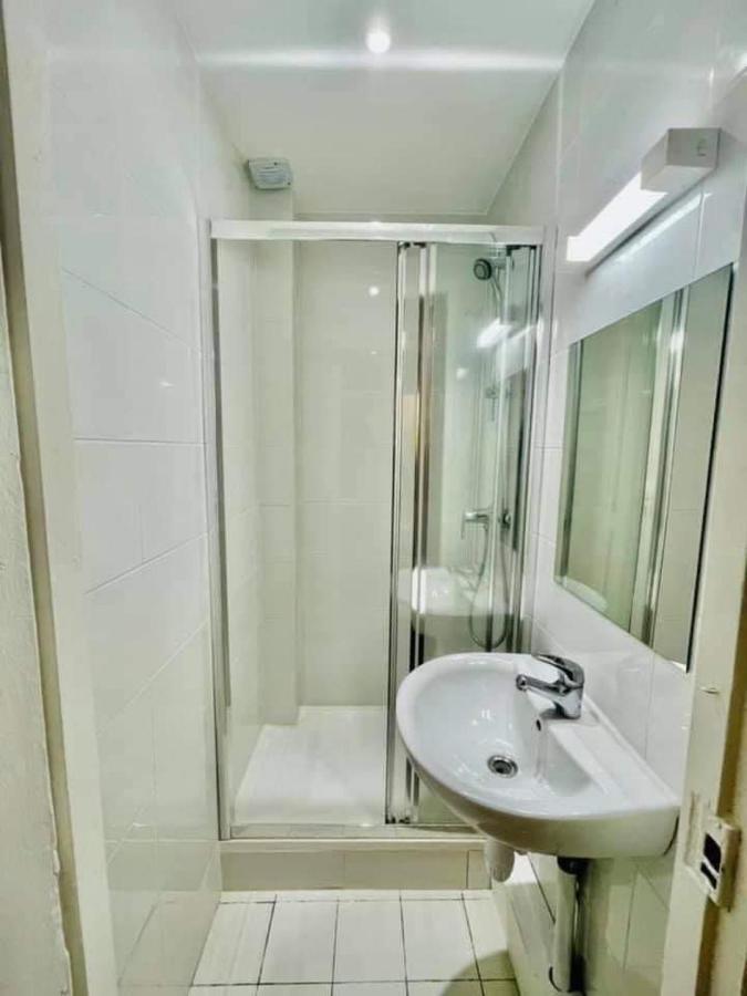 Room Private Next To Train B 100Meter, Easy Go To Centre Ville, Not Whole Appartement Cachan Zewnętrze zdjęcie